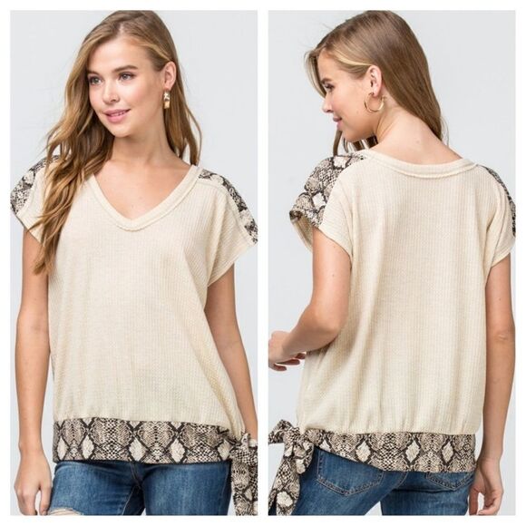 - Animal print waffle knit top - Picture 2 of 3